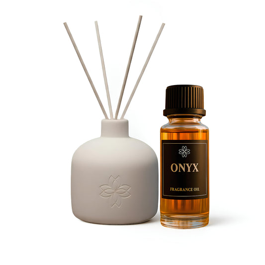 Diffuseur à bâtonnets Onyx avec huile parfumée, collection Maison Cyrelle, parfum d'intérieur boisé et élégant
